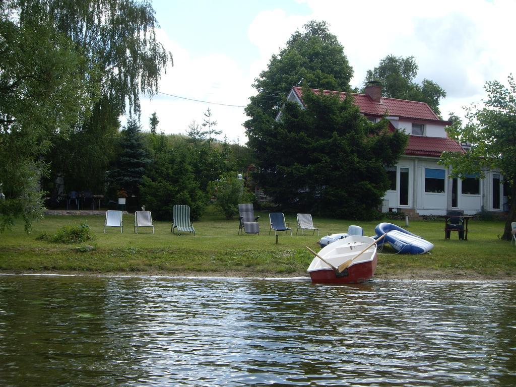 Dom Nad Jeziorem Raszag