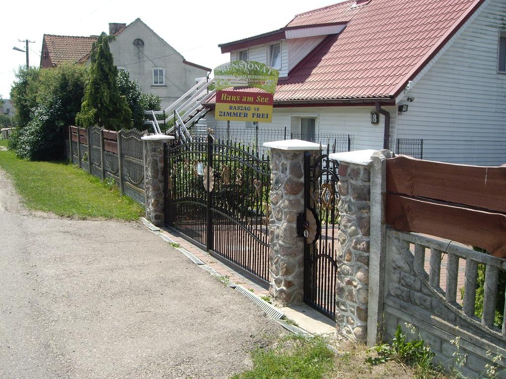 Dom Nad Jeziorem Raszag